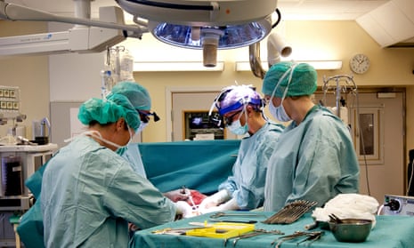 A Swedish research team practises before an operation to transplant a womb from a living donor