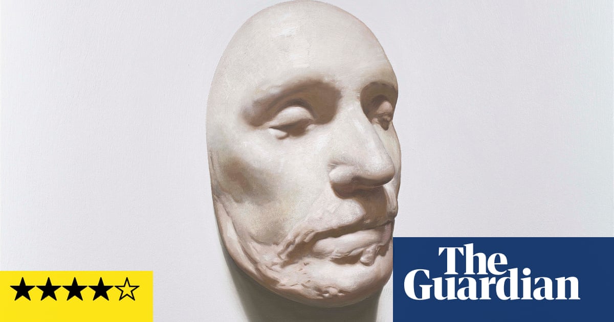 Alison Watt: From Light review hollow heads and spectral sheets loaded with meaning