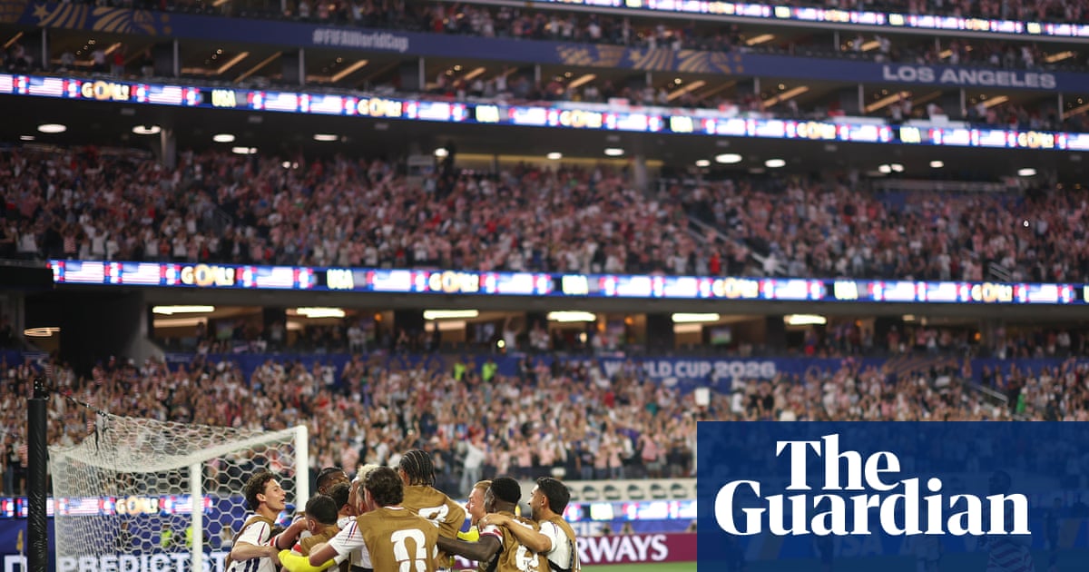Los Angeles conjures up irresistible spectacle as USA sparkle in opening act | Barney Ronay