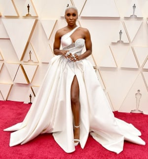Cynthia Erivo looked absolutely stunning in custom-made Versace complemented by smoky eye makeup and statement earrings.