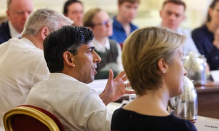 Rishi Sunak in discussions in Downing Street on the NHS crisis