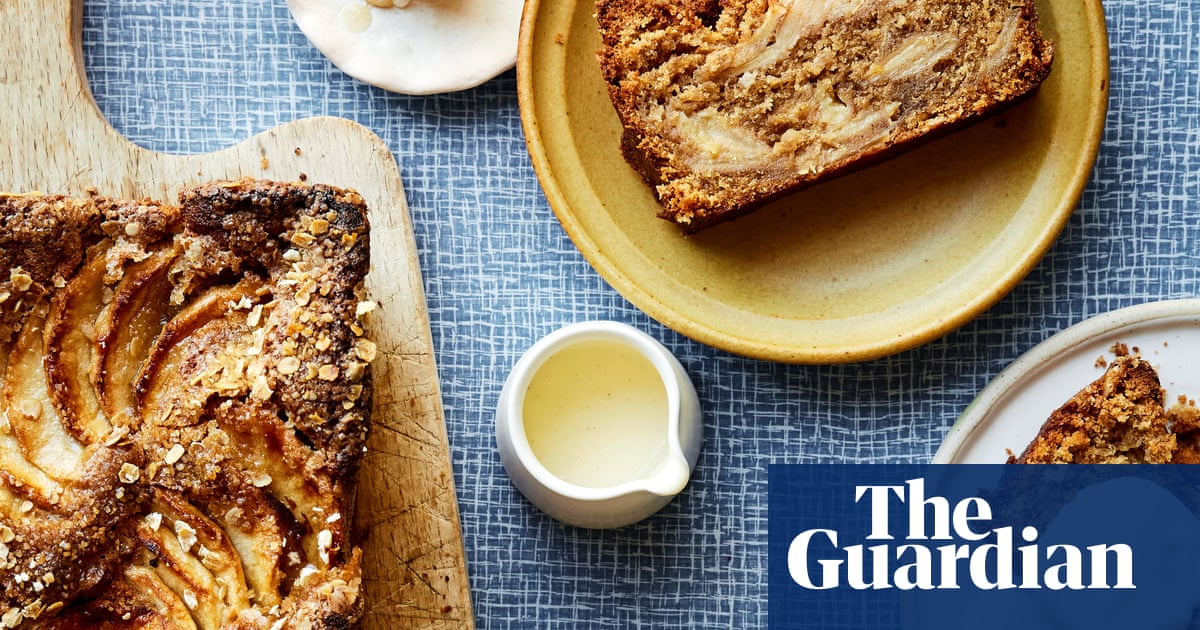 Benjamina Ebuehi's recipe for apple, brown butter and oat loaf | The sweet spot