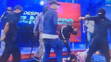 Ang footage ay nagpapakita ng armadong gang storming studio nang live sa Ecuadorian TV station – ulat ng video