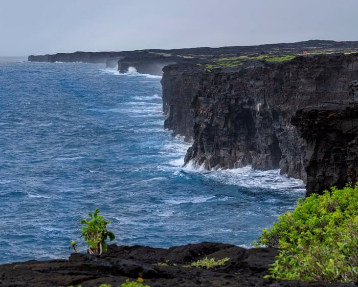 Hawaii’s centuries-old sea arch collapses into Pacific after series of rough storms
