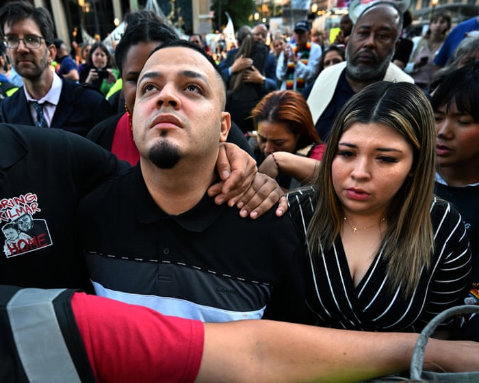 Judge says prosecution against Kilmar Ábrego García for human smuggling may be illegal retaliation