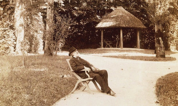 Verdi in the garden of his house