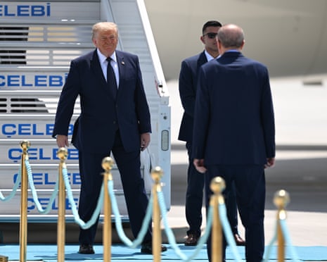 Turkish President Recep Tayyip Erdoğan welcomes US President Donald Trump at Ankara Airport, 7 July 2026.
