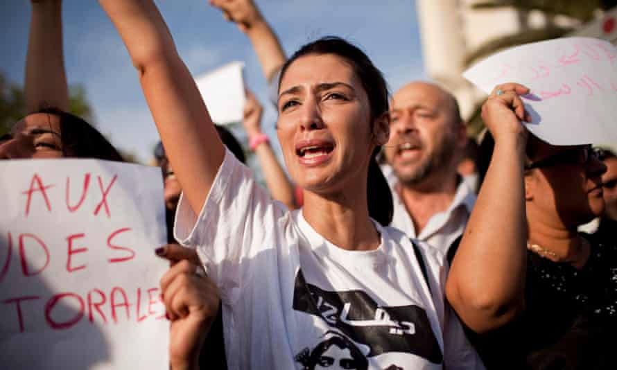 Tunisians demonstating against the result of the elections held in October 2011.