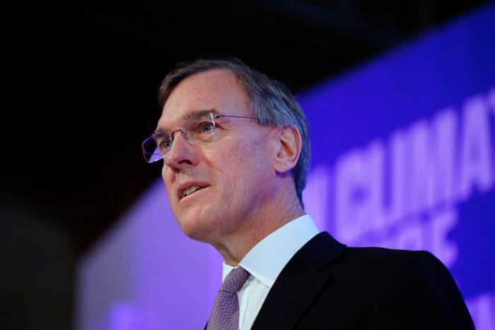 Richard Gnodde, International CEO of Goldman Sachs, has backed the potential scrapping of banker bonuses in the UK.