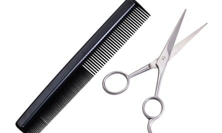 Hairdresser's scissors and comb