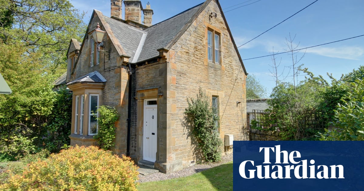 picture Stone Front House Uk living in a stone house in pictures