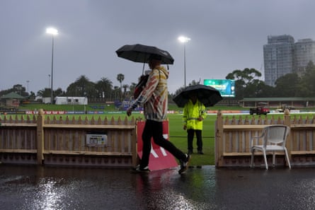 Heavy rain fell ahead of the Third Women’s T20I between Australia and New Zealand at North Sydney Oval in Sydney on Thursday.