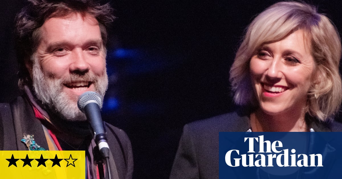 Rufus and Martha Wainwright review – quirky, magnificent festive blowout