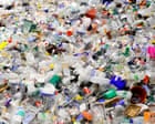 Il Regno Unito potrebbe creare 5.400 posti di lavoro fermando le esportazioni di rifiuti di plastica