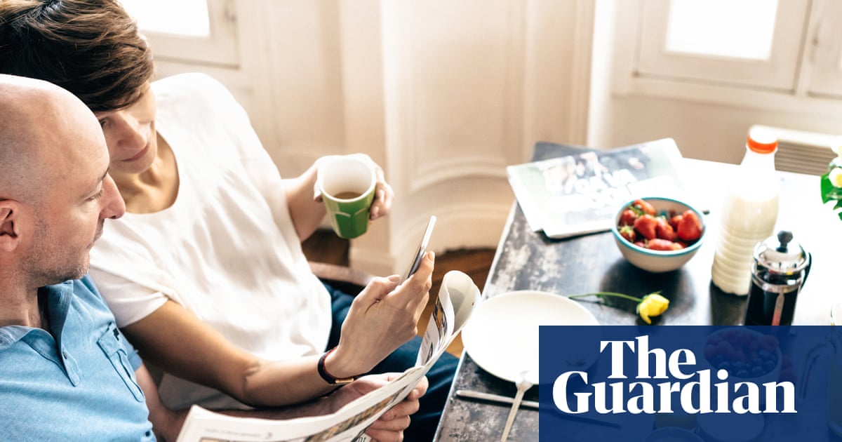 Consuming fruit and a cup of coffee a day can halve risk of unhealthy cell ageing, study suggests
