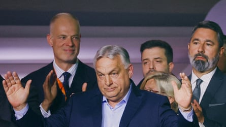 Orbán holds his hands up to concede conclusion