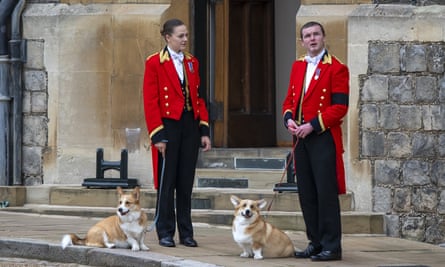 Muick and Sandy wait for the funeral cortege at Windsor Castle, 19 September.