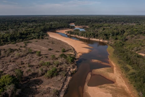The Formoso, a major tributary of the Javaés River, near the village of Takaywrá, with a large amount of sand in the riverbed