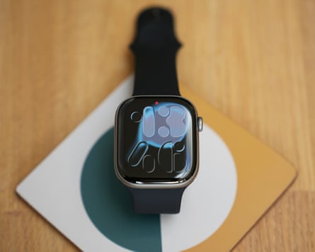 The Flow watch face on the Apple Watch Series 11.