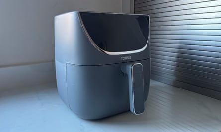 Air Fryer Testing pictures for The Filter Tower overall