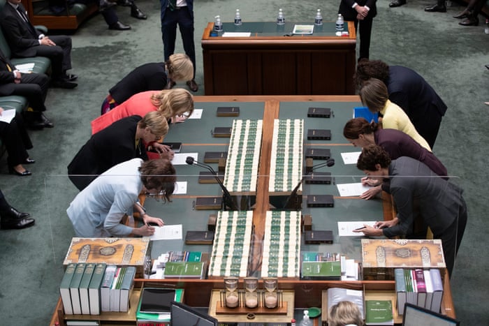 Independents being sworn in as members of parliament