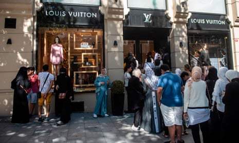 company that owns louis vuitton