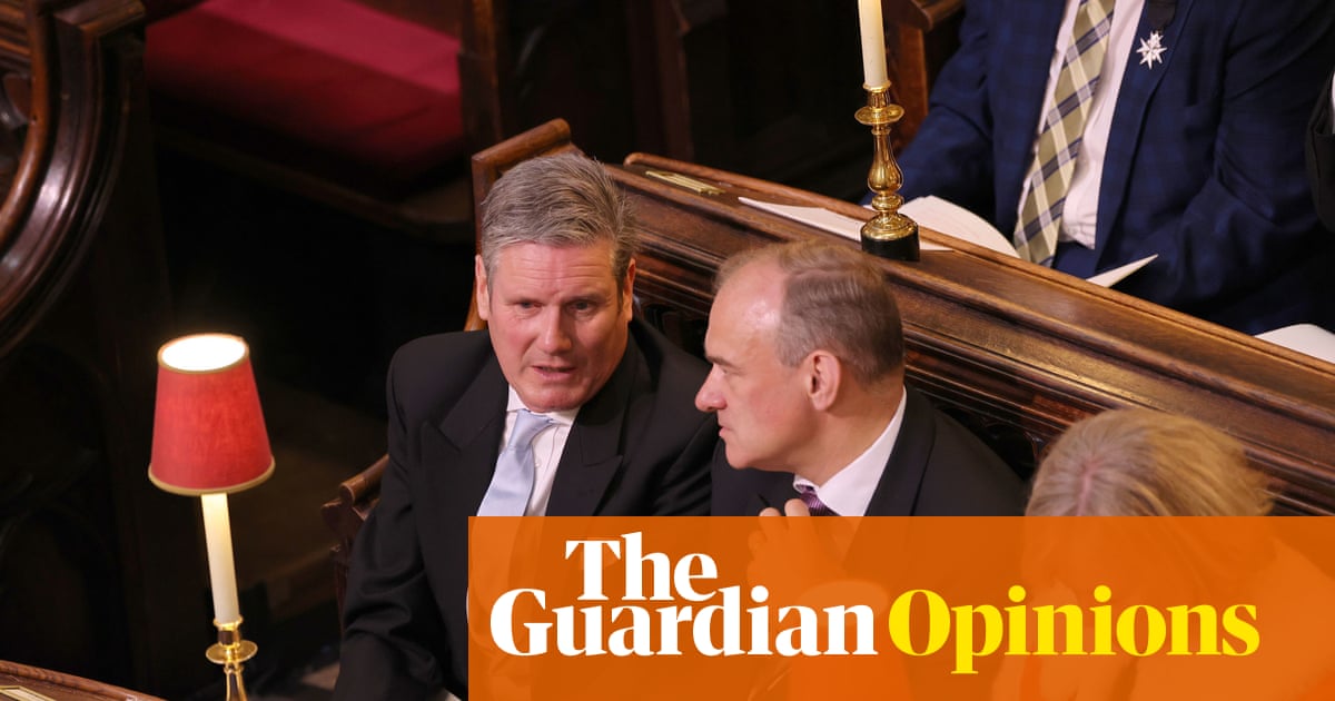 Keir Starmer, you have two choices now – sort your warring party out or call an election | Ed Davey