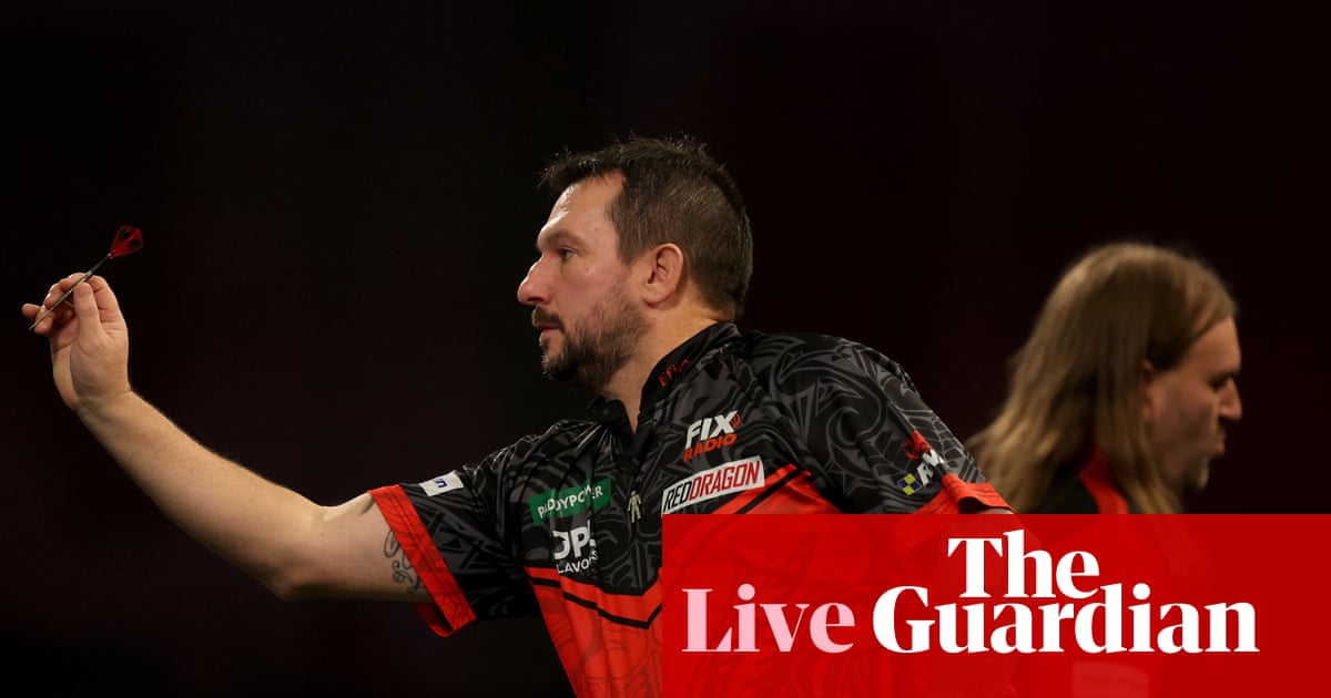 PDC World Championship darts quarter-finals: Ryan Searle v Jonny Clayton – live