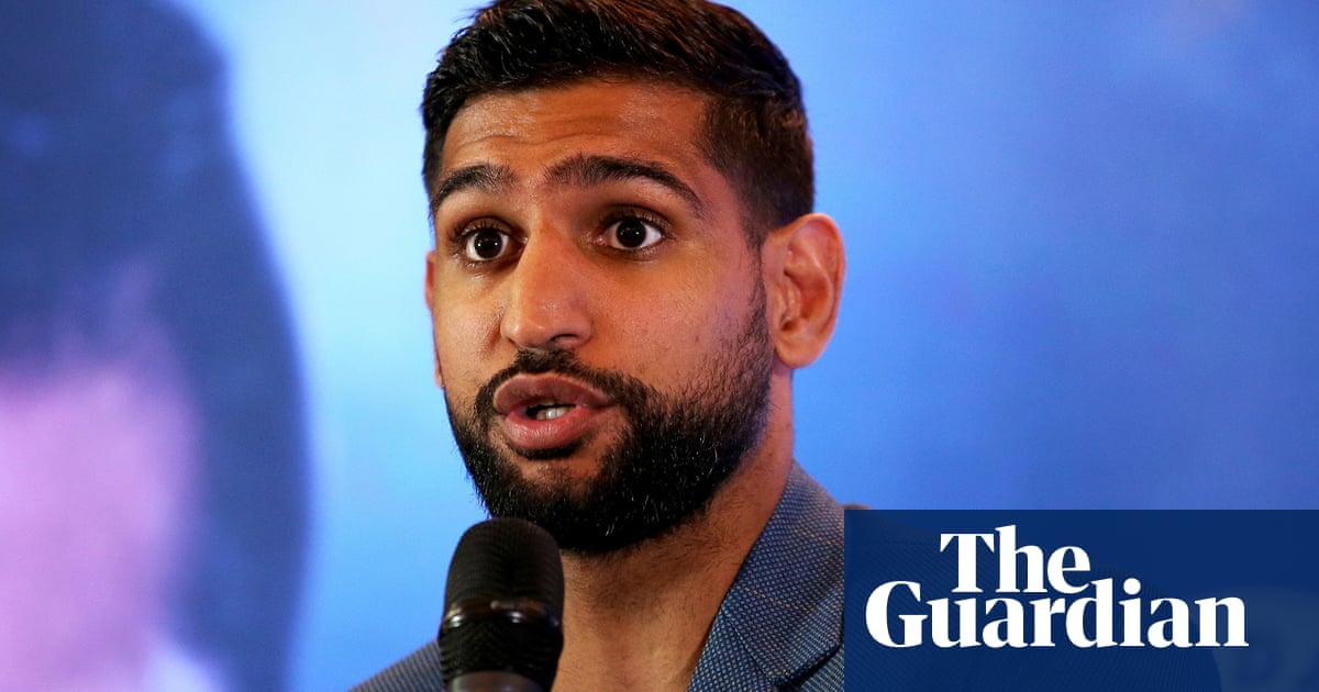 Amir Khan says he was escorted from US flight ‘for no reason’