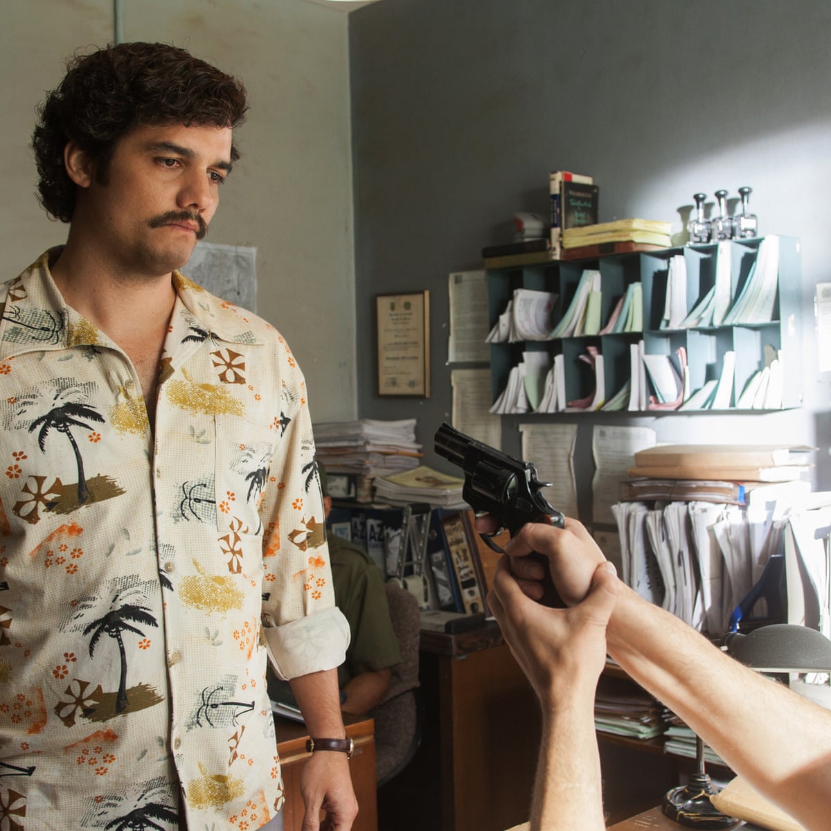 Narcos is a hit for Netflix but iffy accents grate on Colombian ears |  Colombia | The Guardian