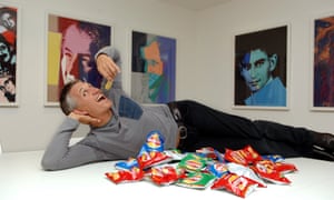 Gary Lineker advertising Walkers crisps.