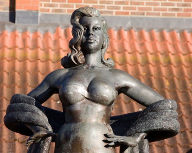 Statue of Diana Dors outside the Cineworld cinema in West Swindon
