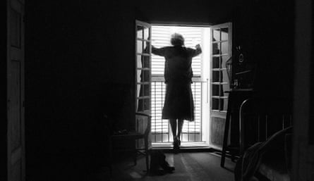 A LONDONI FERFI (2007) A MAN FROM LONDON (ALT) TILDA SWINTON BELA TARR (DIR) LONF 002BKR6RT A LONDONI FERFI (2007) A MAN FROM LONDON (ALT) TILDA SWINTON BELA TARR (DIR) LONF 002