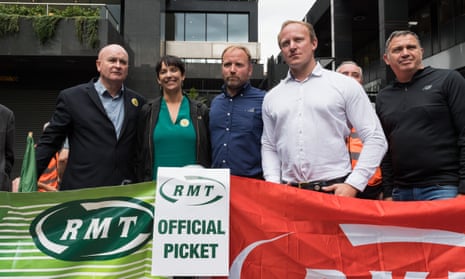 Sam Tarry, Mick Lynch and others on an RMT picket line