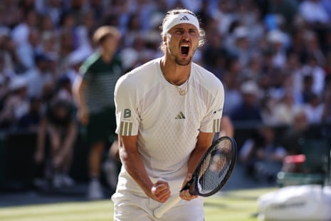 Alex Zverev celebrates winning the first set.