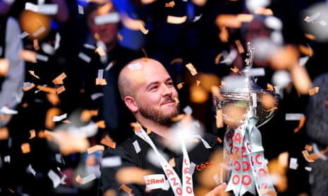 World Snooker Championship: Luca Brecel holds off Mark Selby