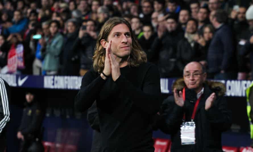 A warm welcome for Filipe Luis on a visit to Atlético Madrid last January. He had left the club at the end of the previous season.