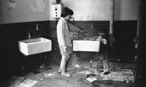 Five million families in Britain living in houses without baths â€“ archive,  1960 | Sanitation | The Guardian