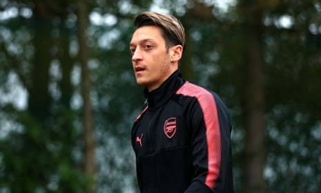 Is Mesut Özil ‘ready to make a bombshell switch’?