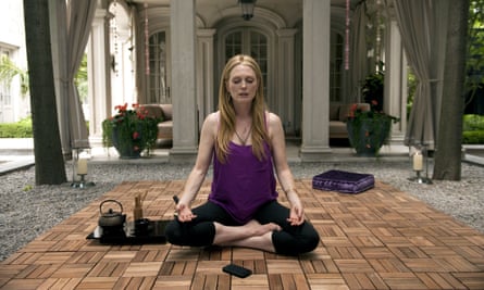 Julianne Moore in Maps to the Stars.