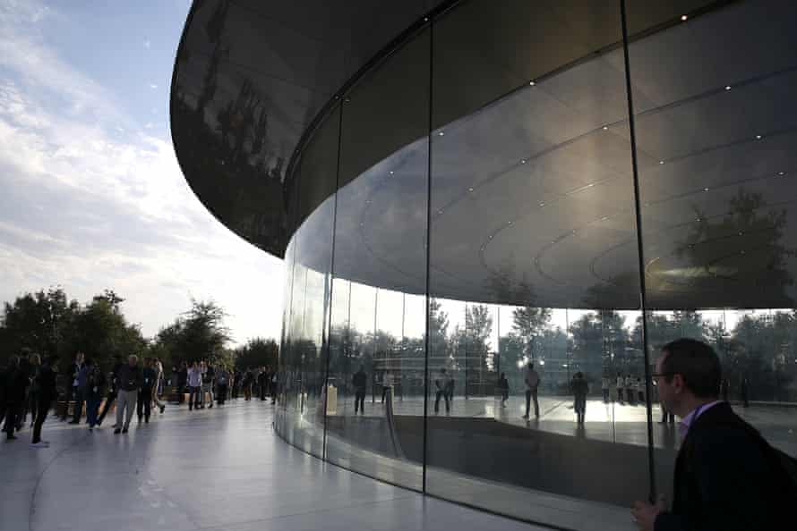 The Foster-designed Apple Park visitor centre (2017) in Cupertino, California.