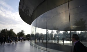 Three Apple Workers Hurt Walking Into Glass Walls In First Month