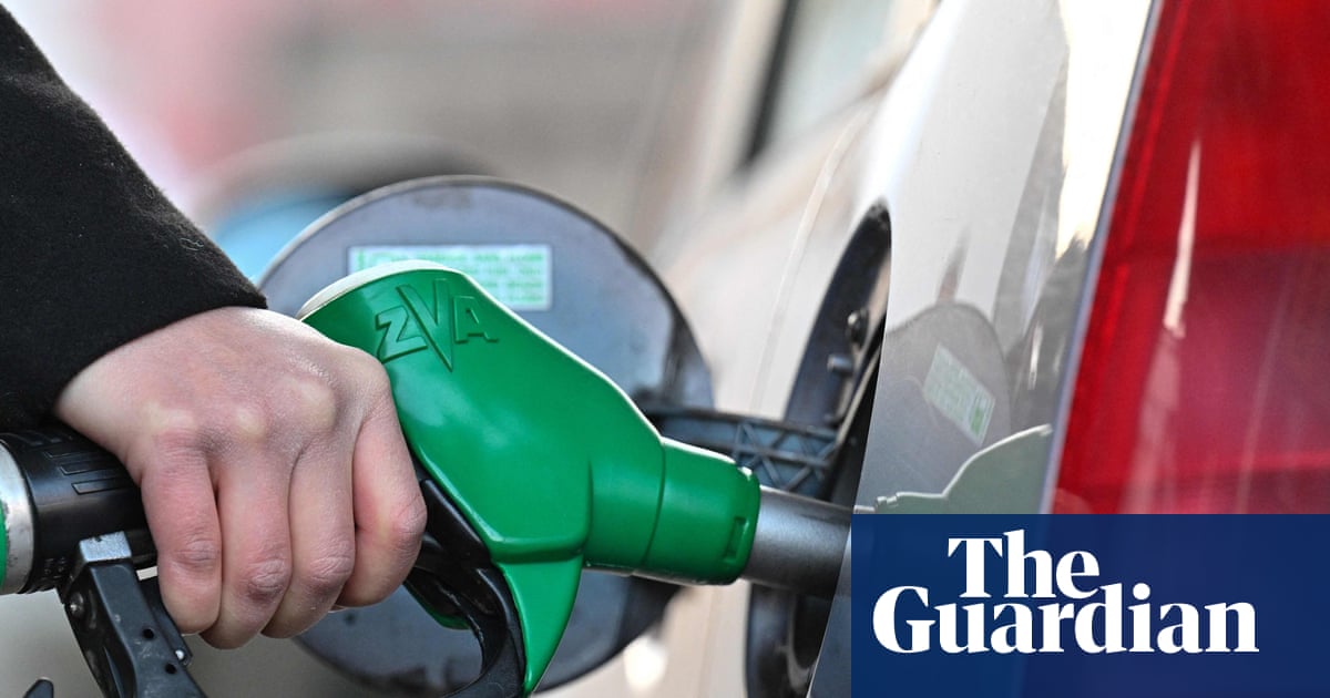 Australian petrol retailers accused of price gouging over rising fuel ...
