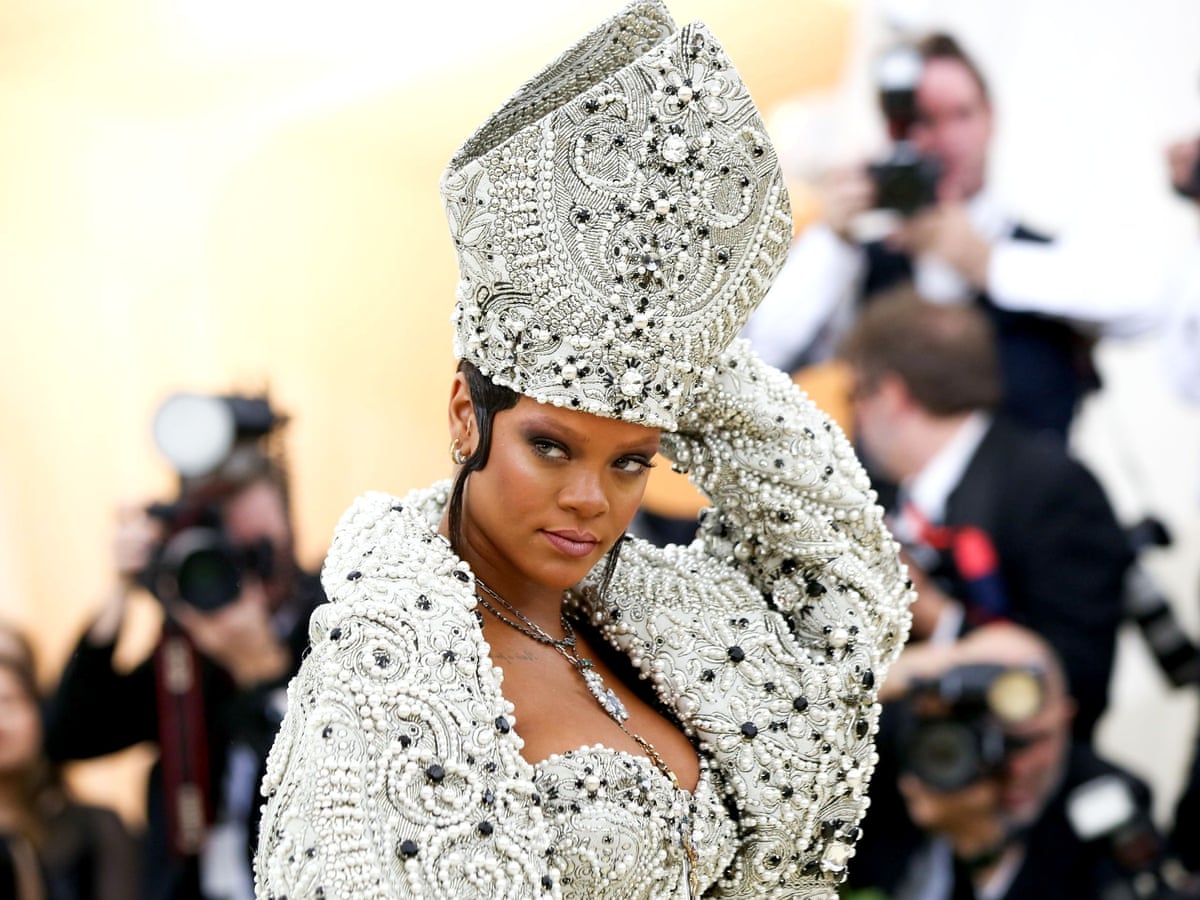 Rihanna set to become LVMH's first black female designer – reports, Rihanna
