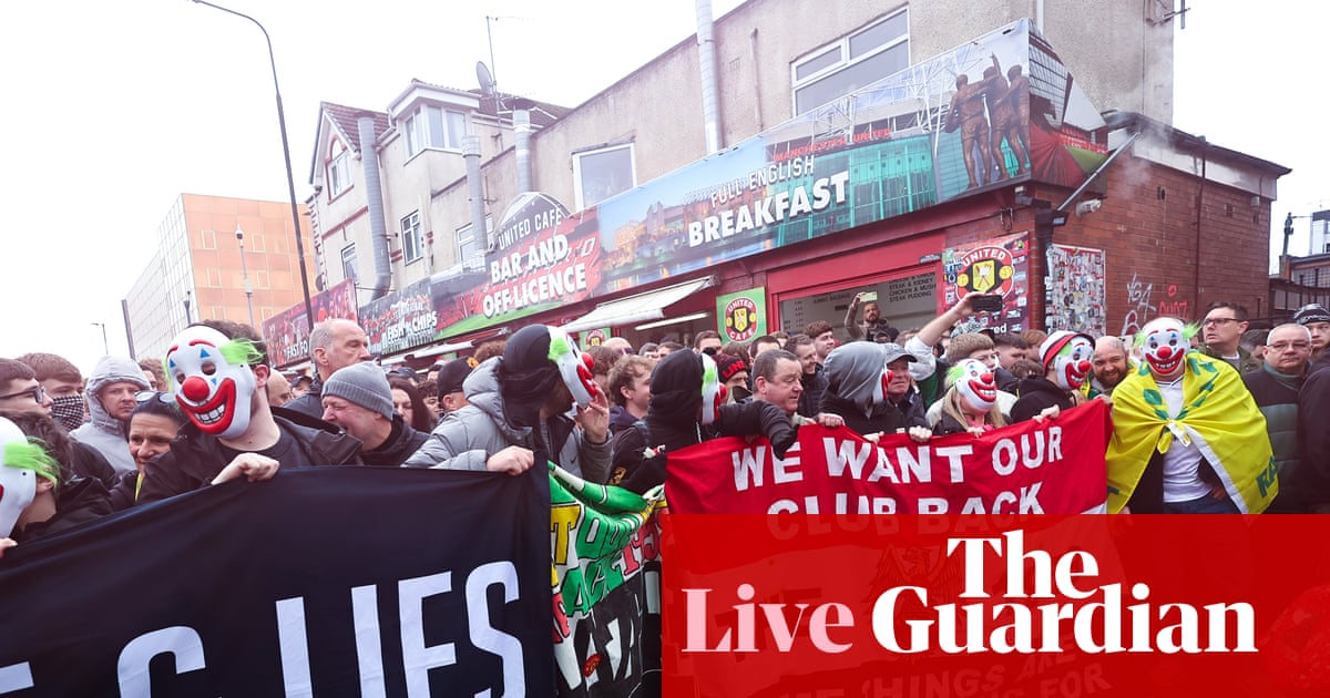 Manchester United v Fulham: Premier League – live Manchester United v Fulham: Premier League – live