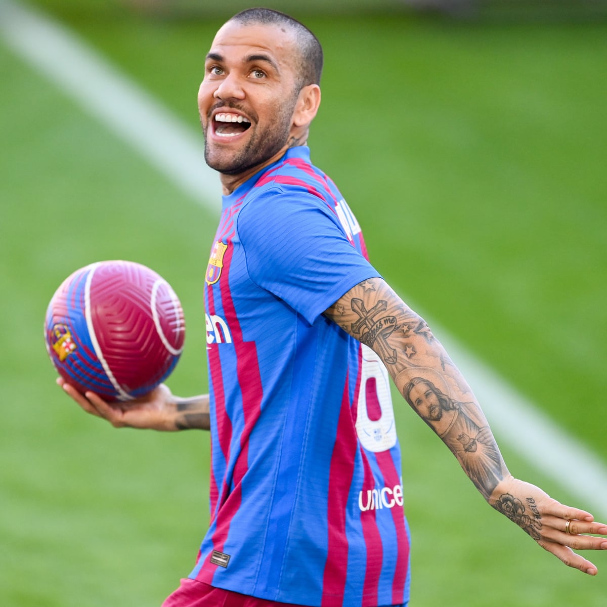 I'm here to be positive' – Dani Alves feelgood factor returns to Barcelona  | Barcelona | The Guardian