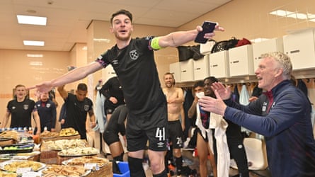 West Ham manager David Moyes, captain Declan Rice and his teammates celebrates in the dressing room after the win over AZ Alkmaar.