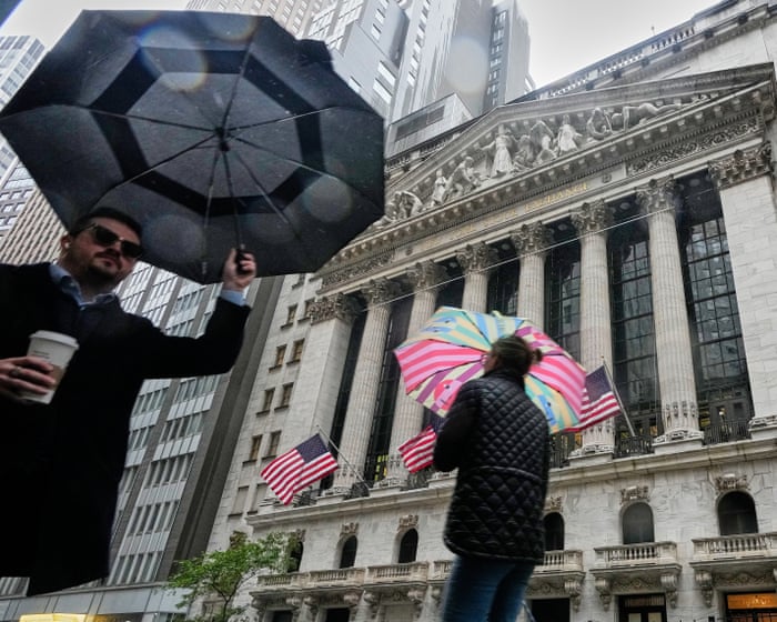 US shares risk ‘sharp correction’ but markets seem complacent, IMF warns