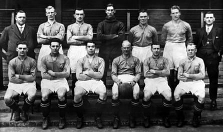 The Everton team that won the league in 1928.