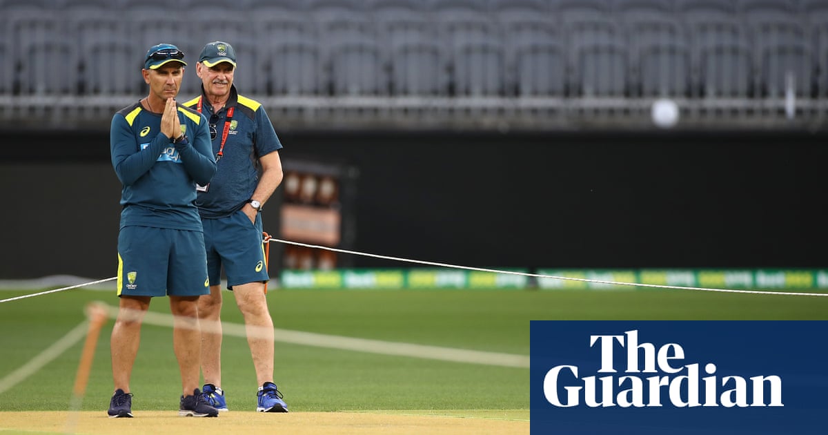 No canyons but lots of cracks for first Test between Australia and New Zealand